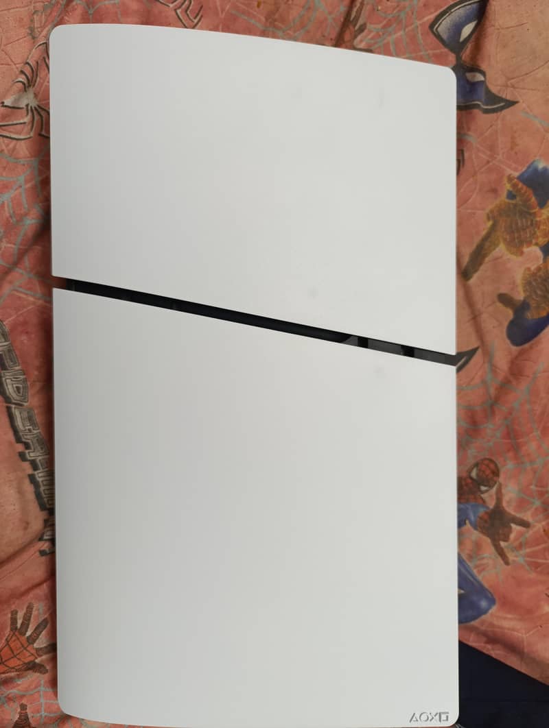 ps5 slim 4