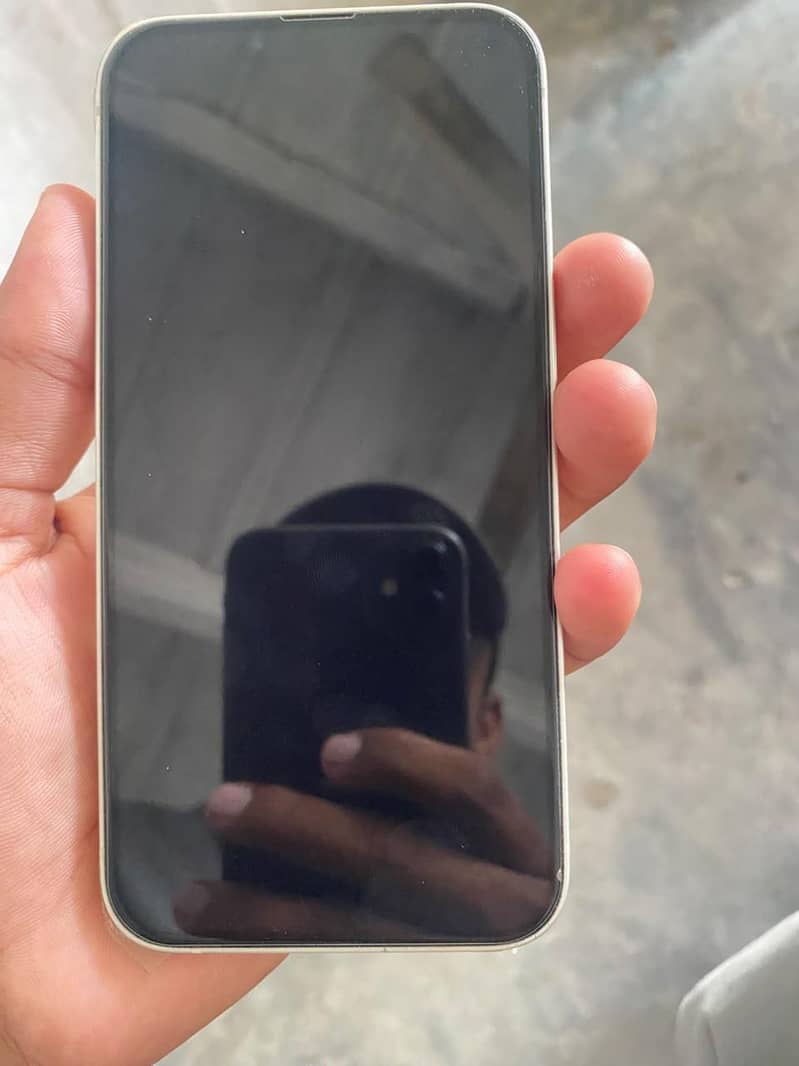 Apple iPhone 13 3