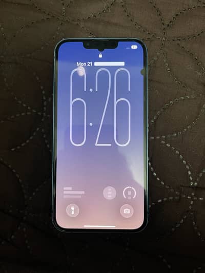 Apple iPhone 13