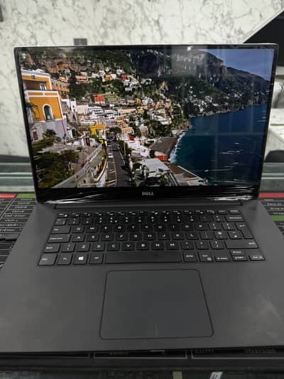 Dell XPS 15 9560 - Cori7/7th- Touch+4K Display - 4GB GTX 1050 Graphics