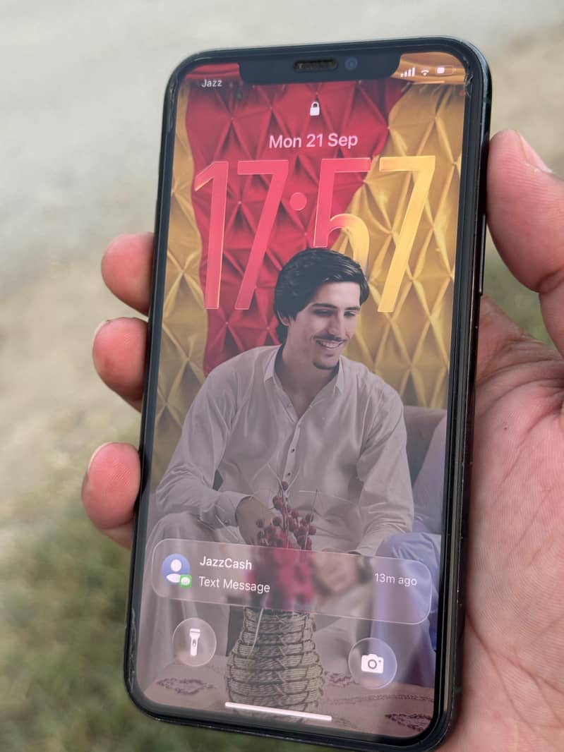 Apple iPhone 11 Pro 7