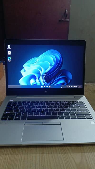 HP Elitebook 830 G5 8/256 core i5 8th gen