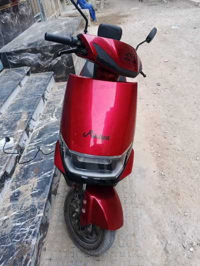 new condition  he 120 kilo. meter  one charge