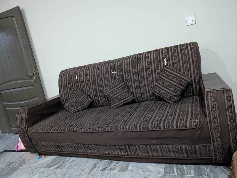 5 seater Sofa Set 0