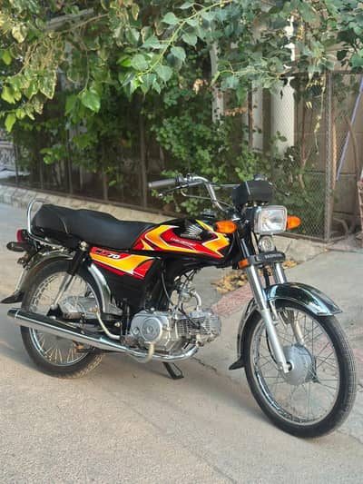 Honda CD 70, Black / Neat and Clean (Total Genuine)