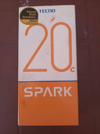 4-128 Tecno Spark 20C, box and charger available