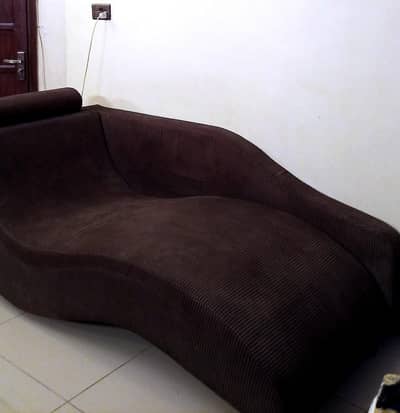 Brown Corduroy Chaise Lounge Sofa – Good Condition