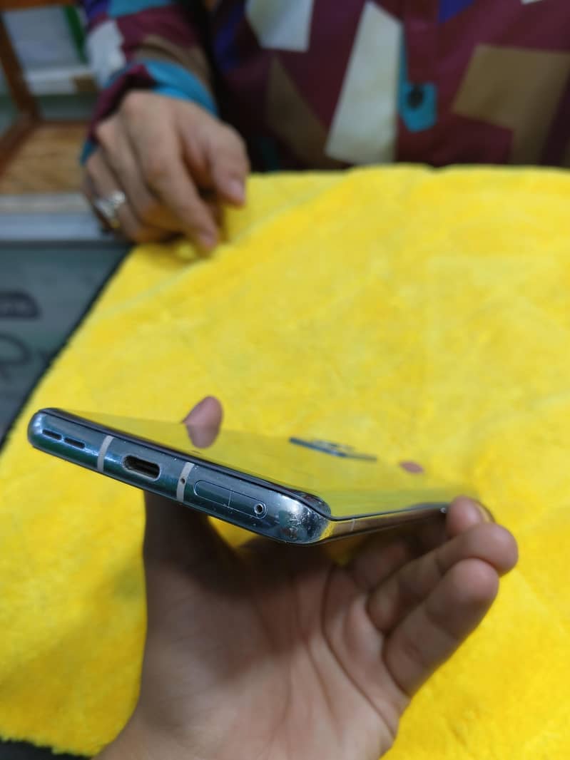 one plus 9 pro 8/256 2