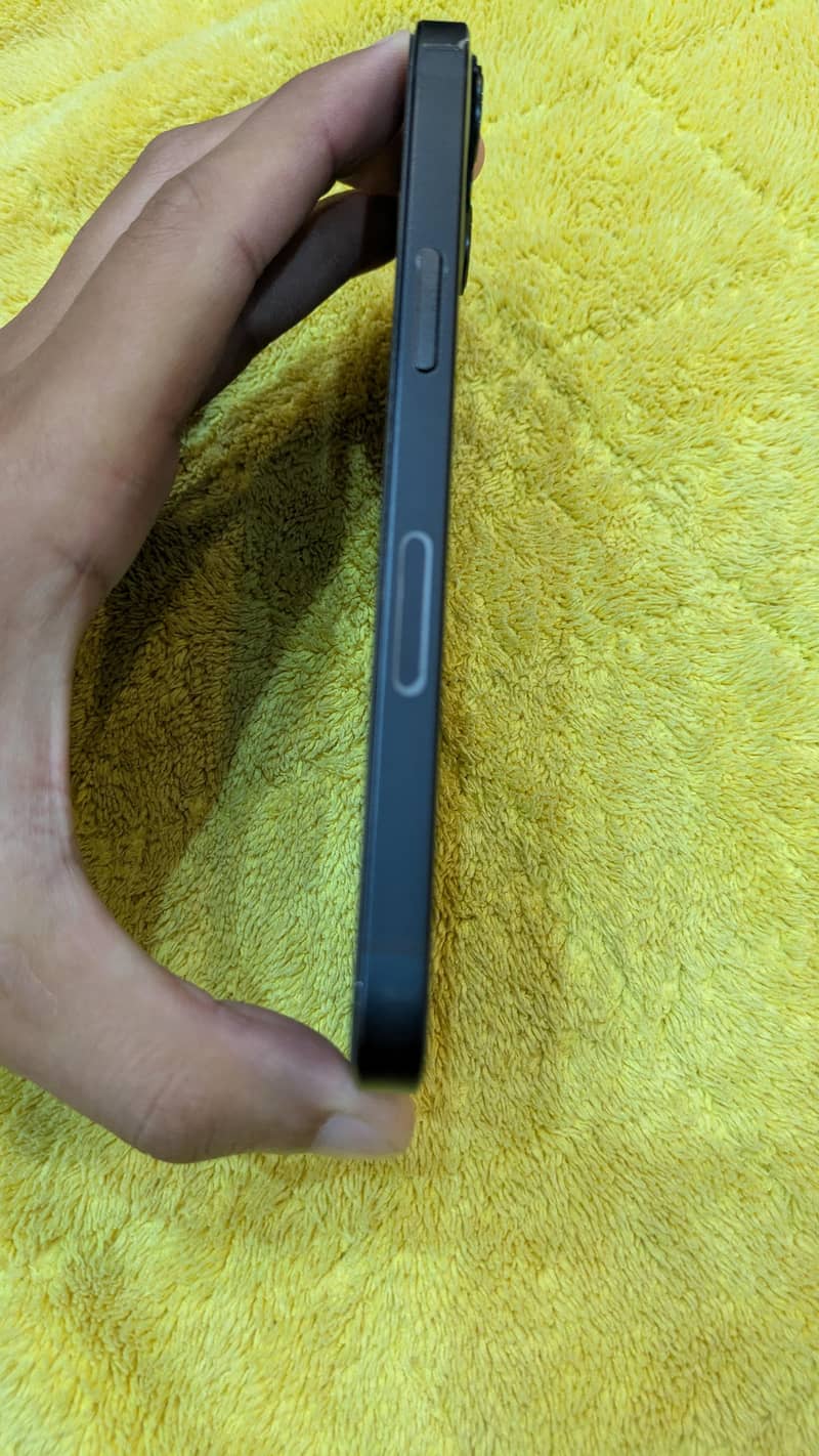 Apple iPhone 13 3
