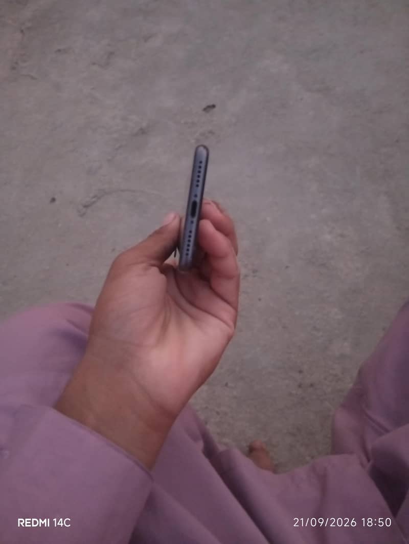 Apple iPhone 8 1