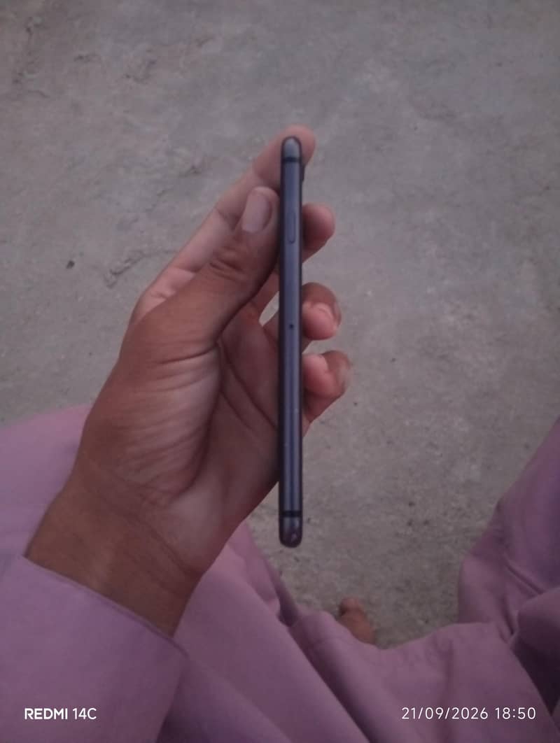 Apple iPhone 8 4