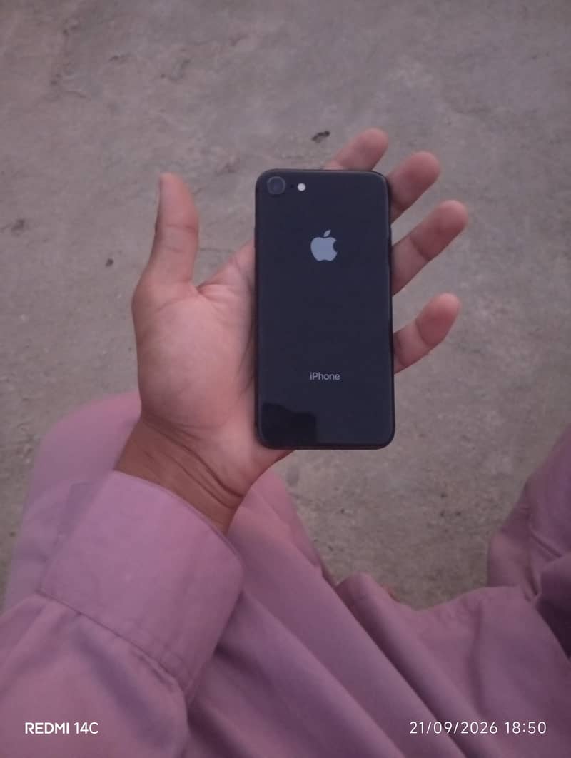 Apple iPhone 8 5