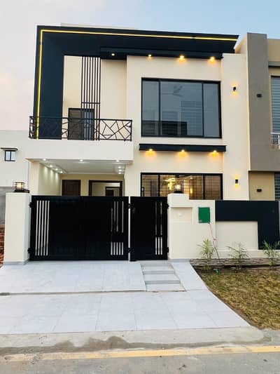 5 Marla Brand New House