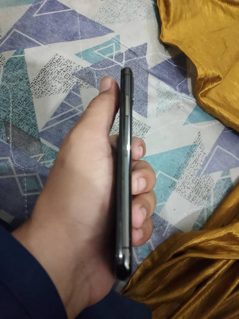 Apple iPhone XS 2