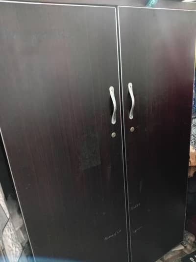 2 door 7ft Almari