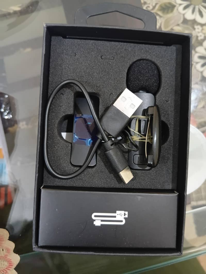 K8 Wireless Microphone 2