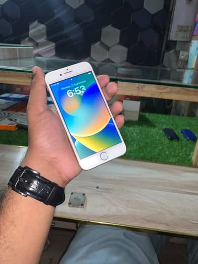Apple iPhone 8