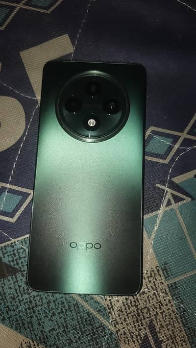 OPPO Reno f12