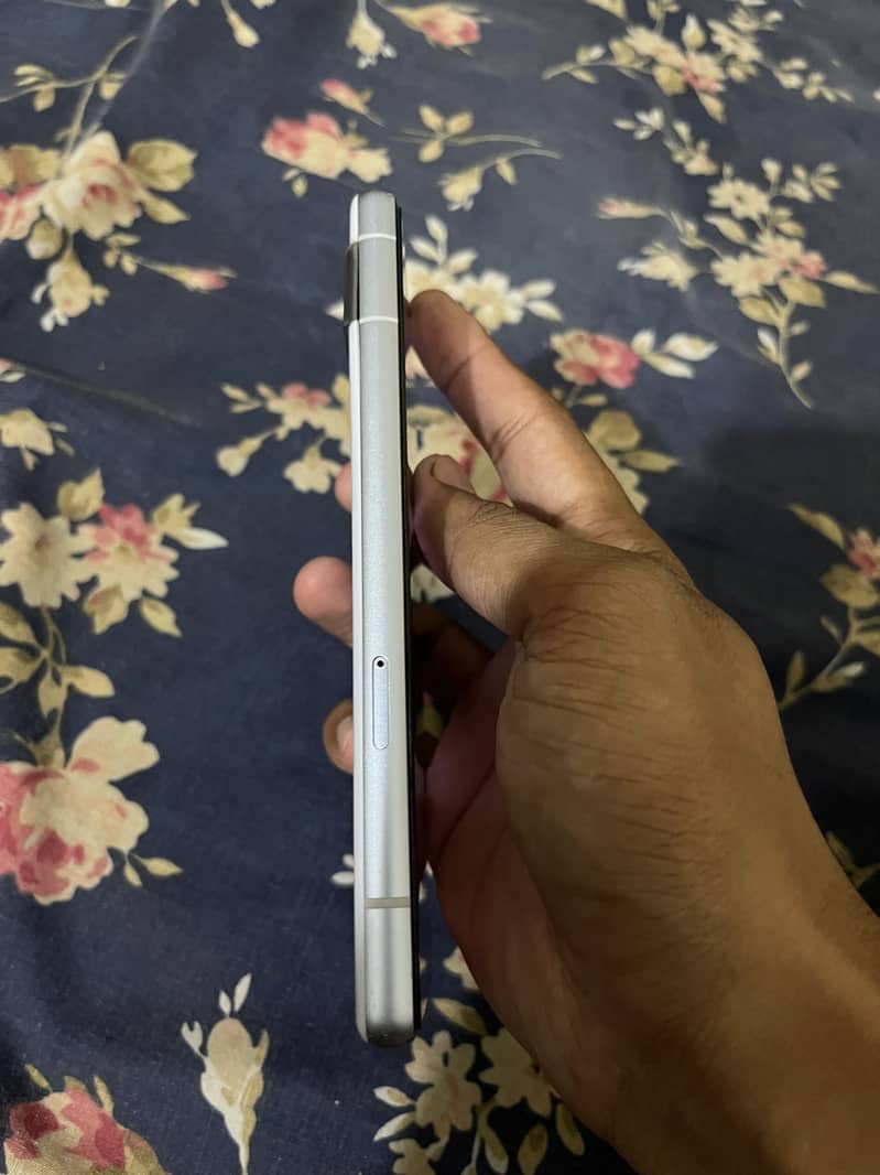 Google Pixel 7a 4