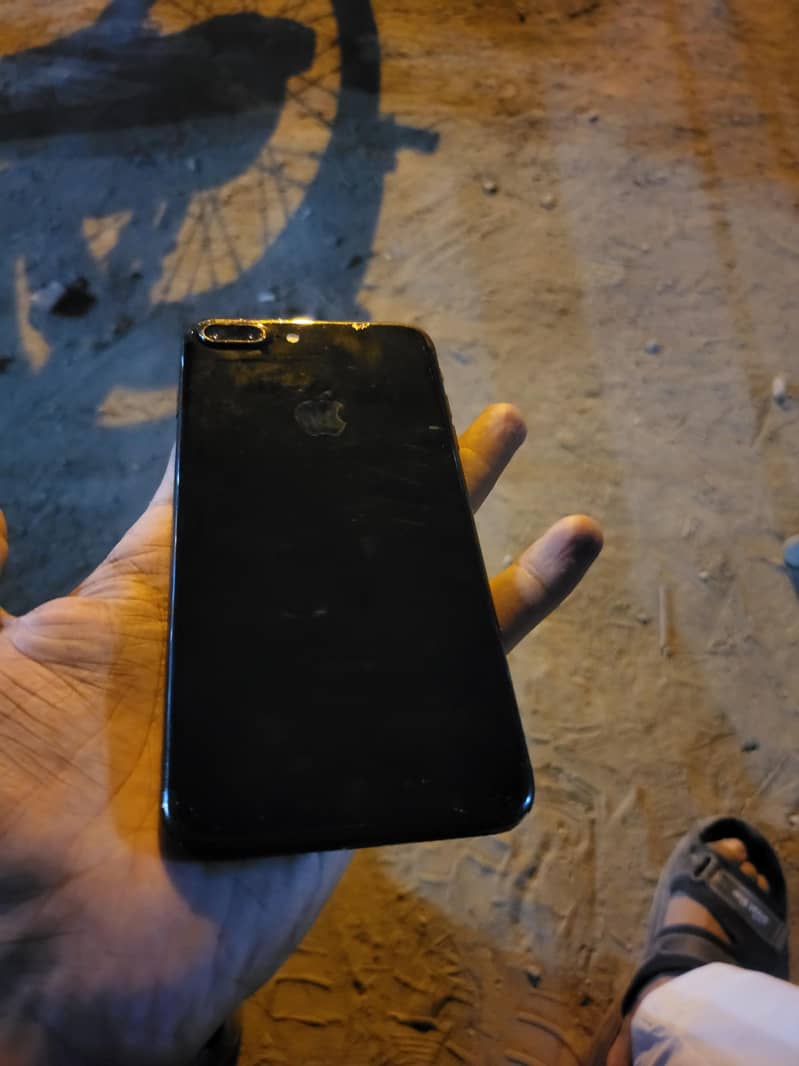 Apple iPhone 7 Plus 0