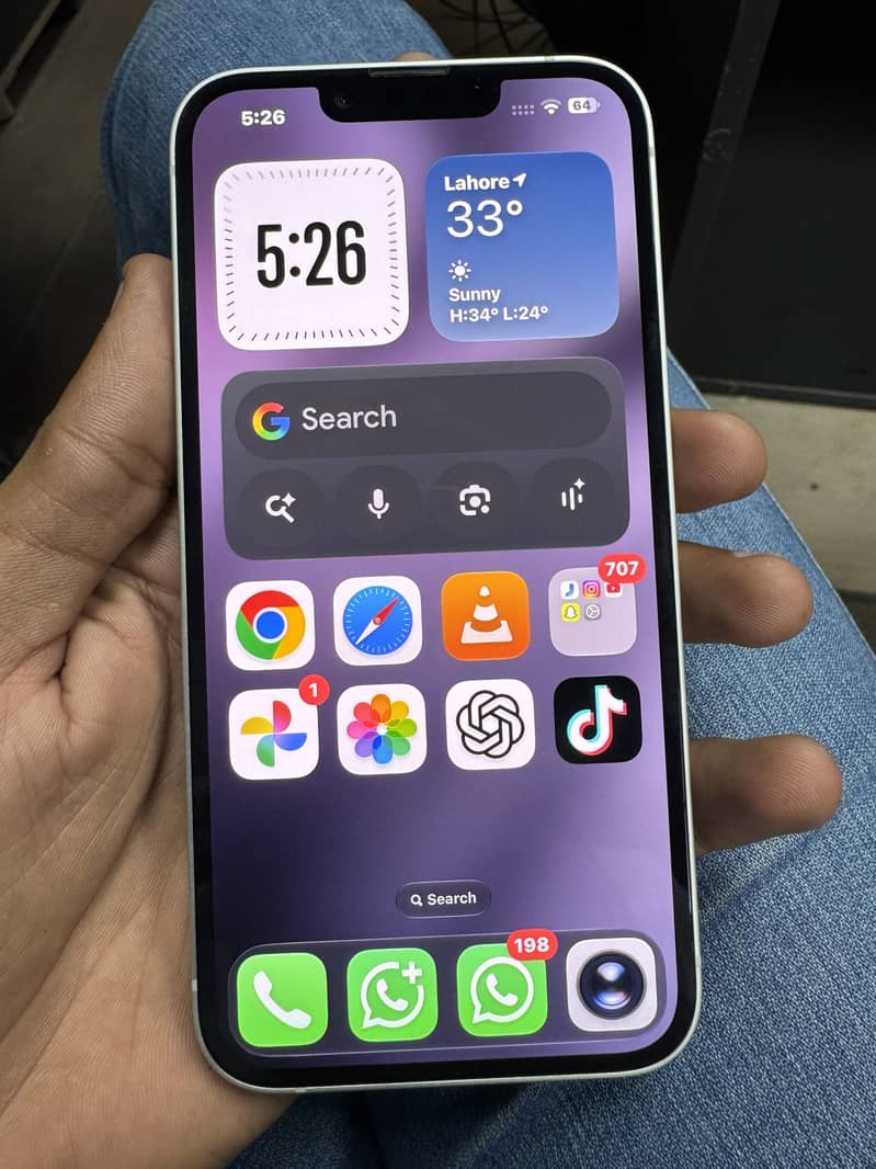 Apple iPhone 16e 0
