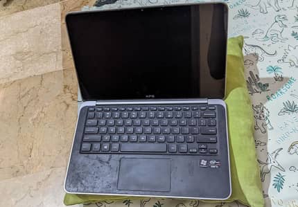 Dell XPS laptop 4/128 GB 2nd gen core i5 screen 13inch