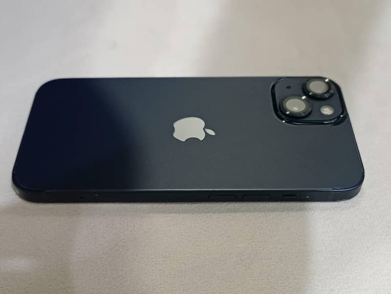 Apple iPhone 13 1