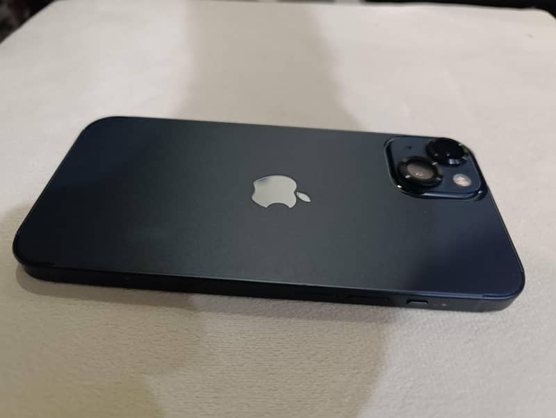 Apple iPhone 13 2