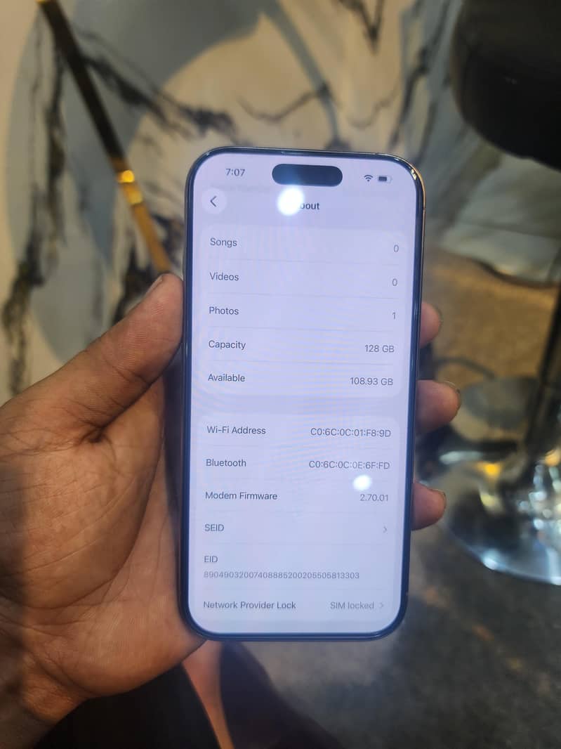 Apple iPhone 16 Pro 1