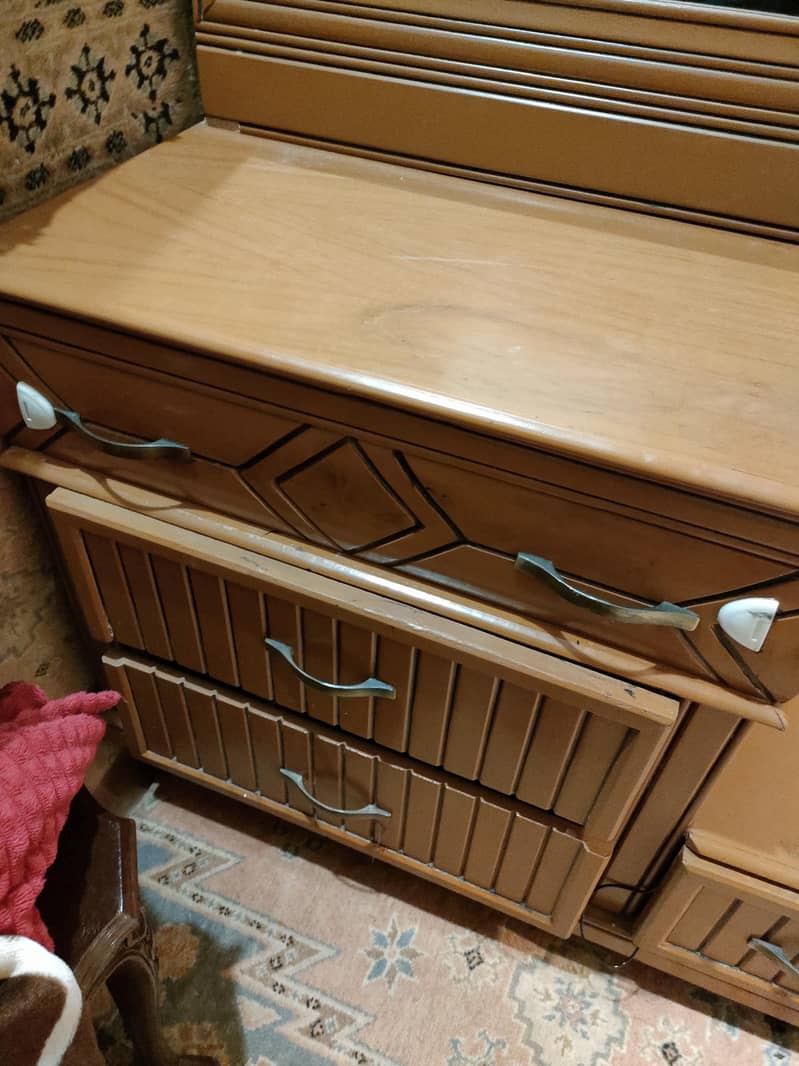 Bed and side tables 4