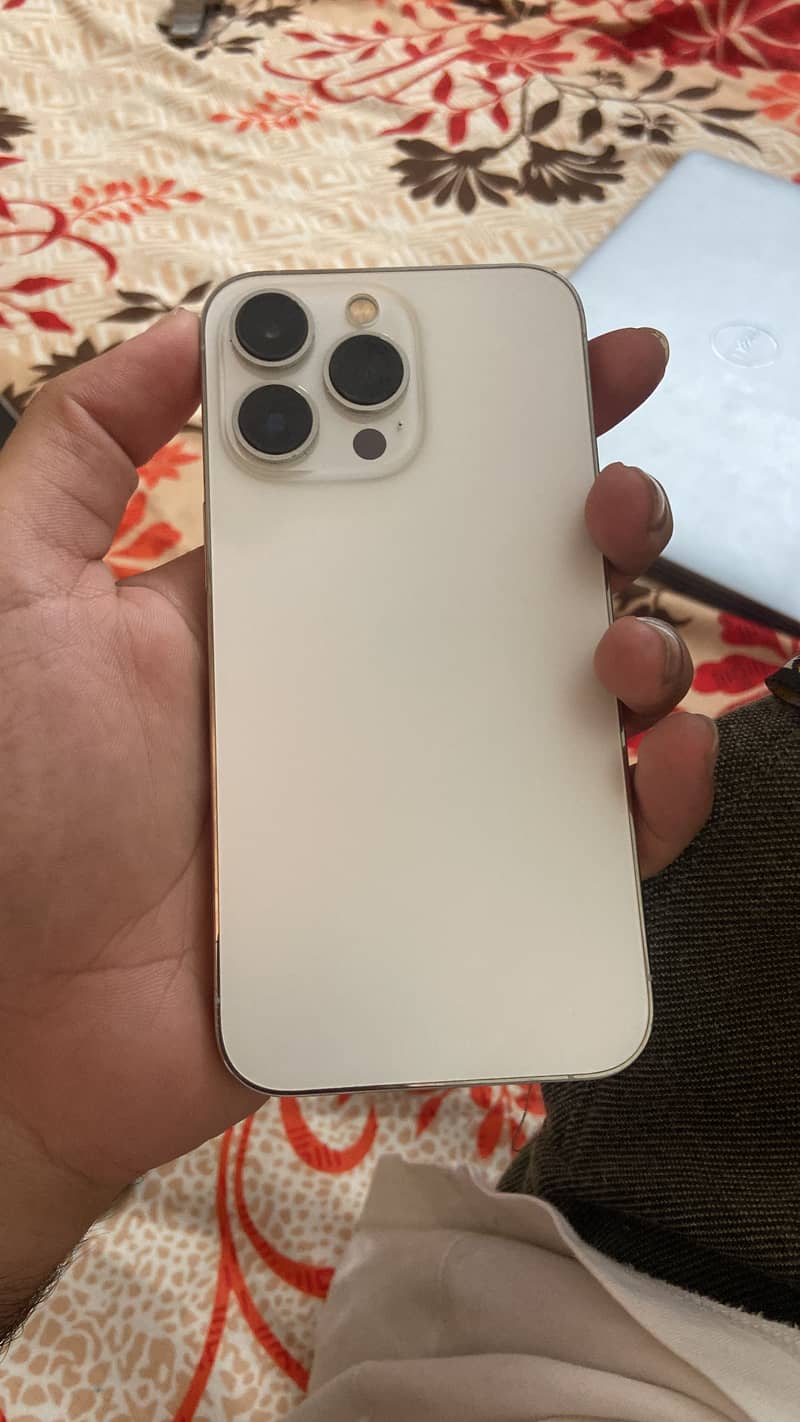 Apple iPhone 13 Pro 2