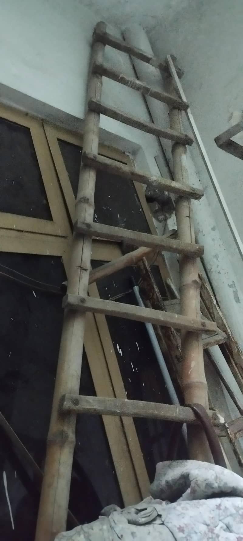 wooden solid  Ladder 2