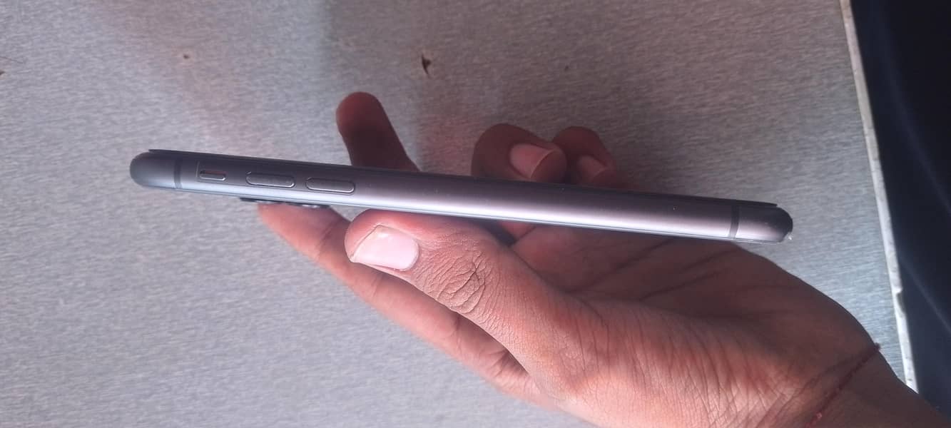 Apple iPhone 11 1