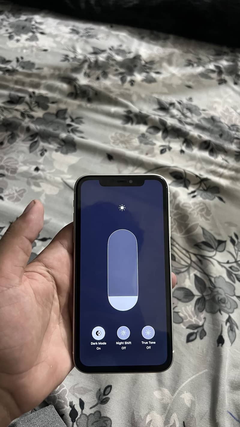 Apple iPhone 11 11