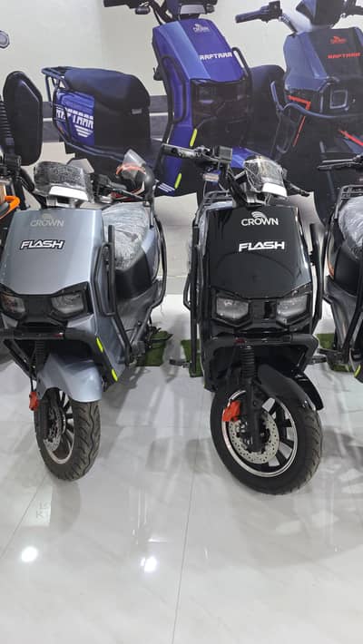Crown Flash  Scooty Grey Colour