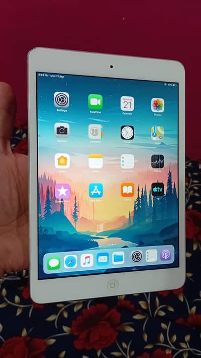 IPHONE ipad 2 32GB urgent sale