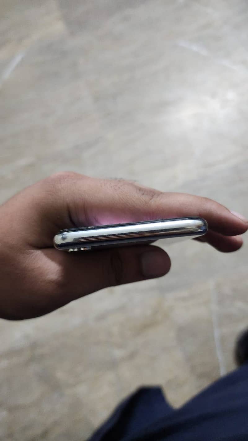 Apple iPhone X 1