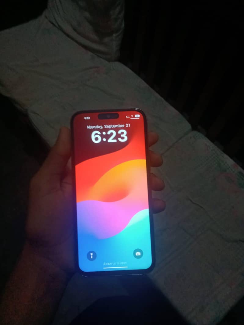 Apple iPhone 16 Pro Max 2