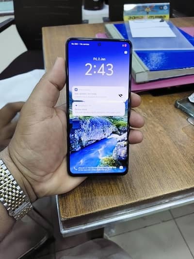 Vivo V27e. . . 8.256