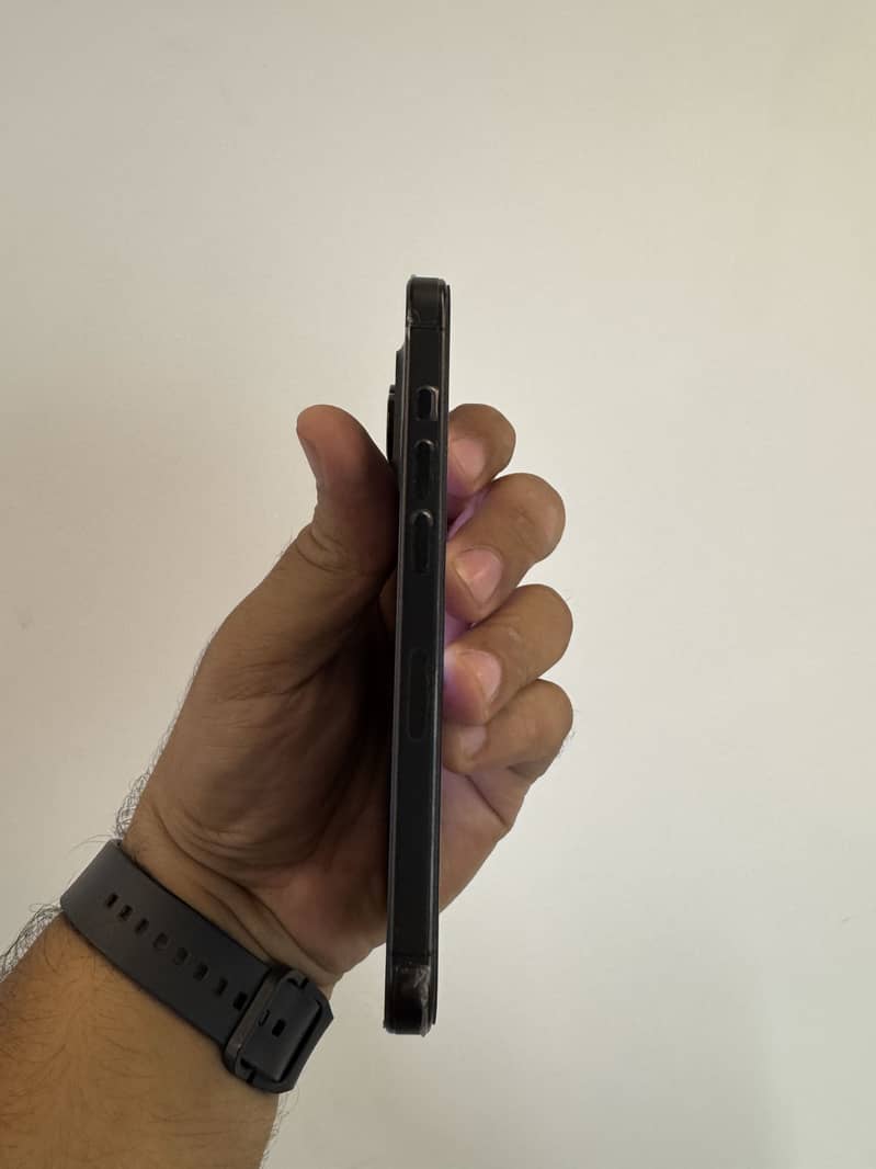 Apple iPhone 15 Pro 4