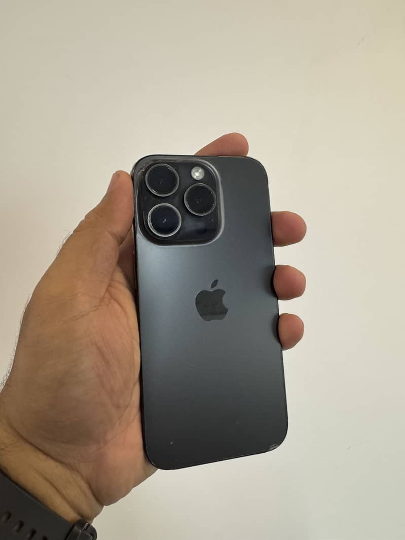 Apple iPhone 15 Pro 6