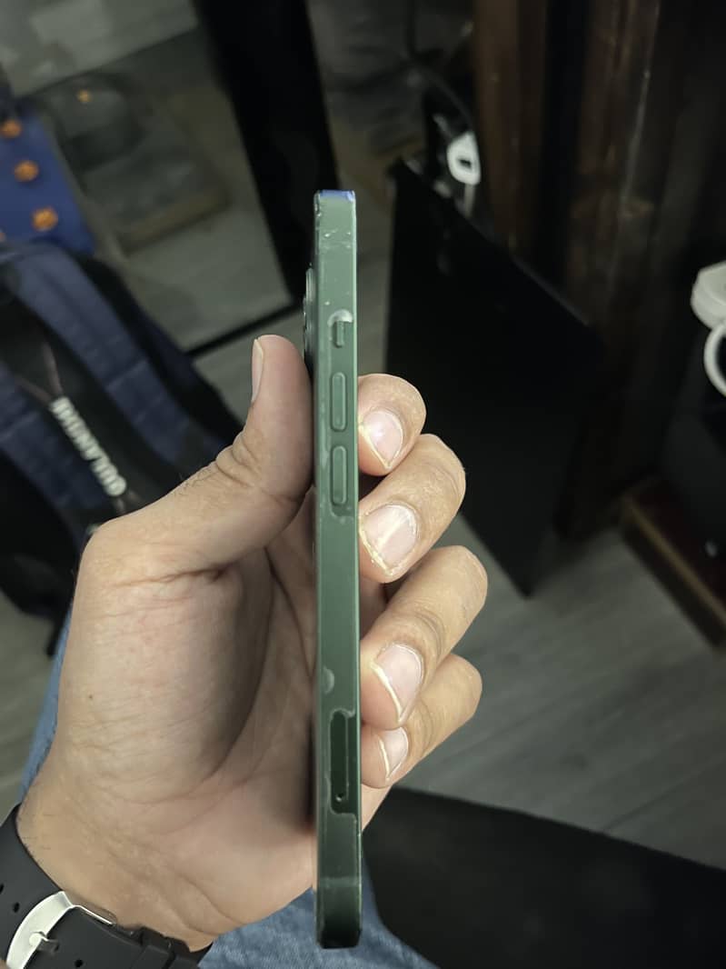 iPhone 13 1