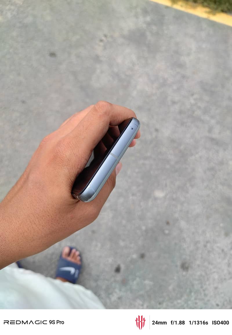 Google Pixel 8 3