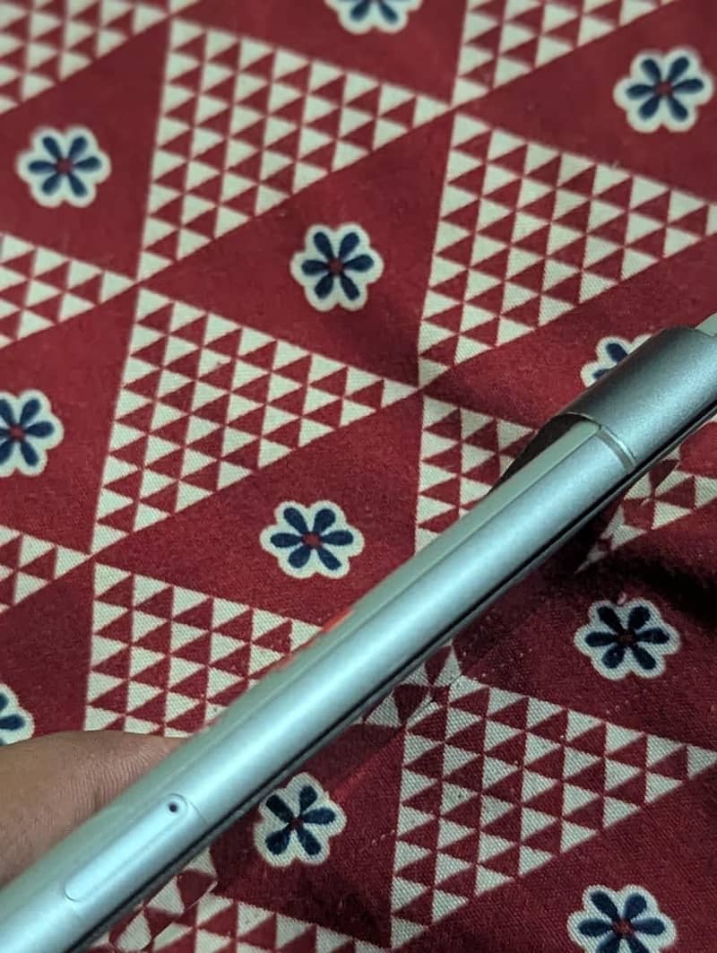 Google Pixel 8 2