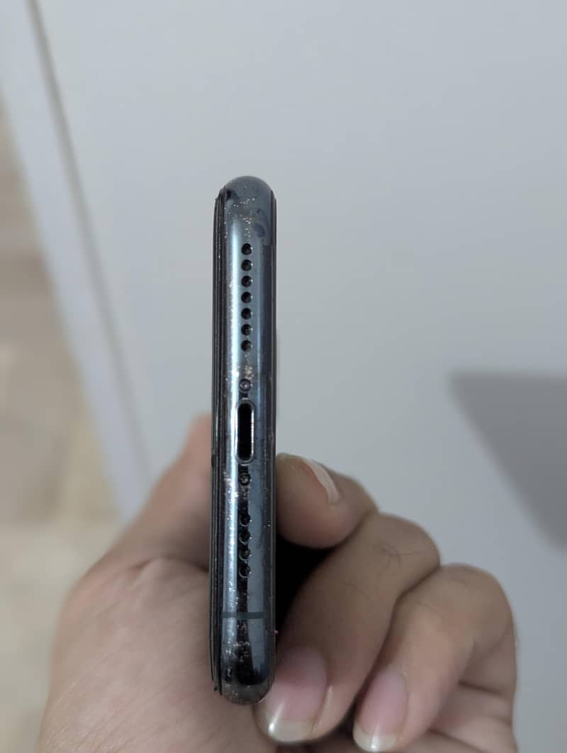 Apple iPhone 11 Pro Max 6