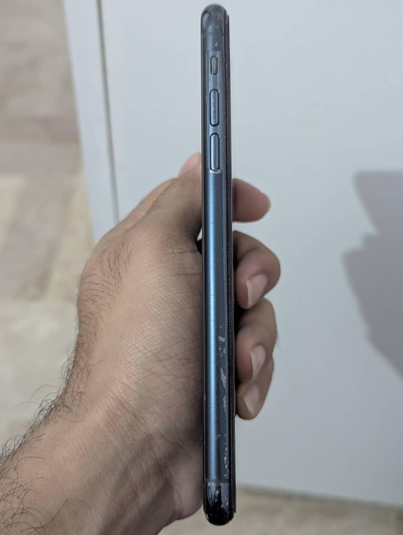 Apple iPhone 11 Pro Max 7