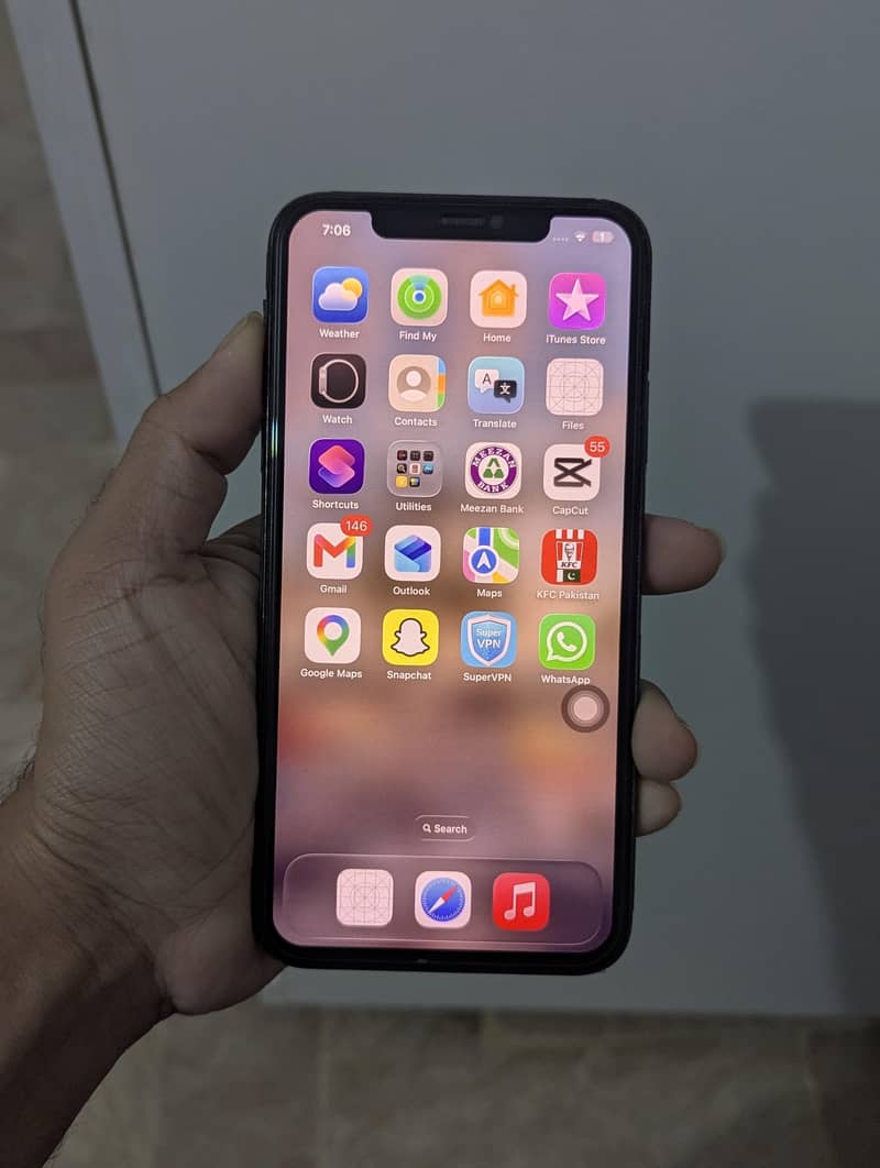 Apple iPhone 11 Pro Max 9