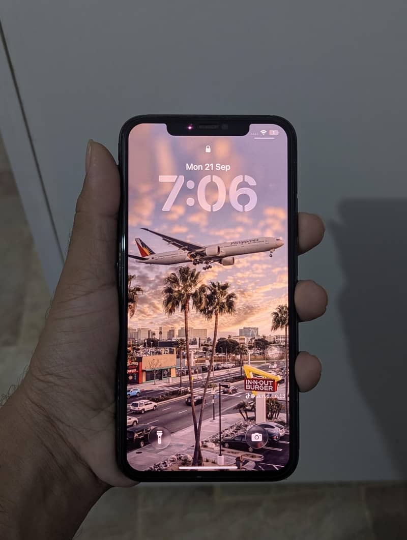Apple iPhone 11 Pro Max 10