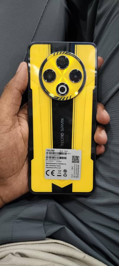 Tecno Spark 30 8+8/128GB completely box