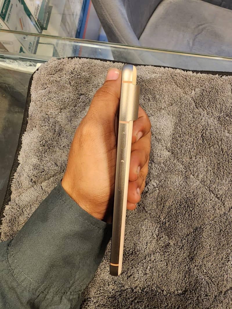 Google Pixel 8 8/128 7
